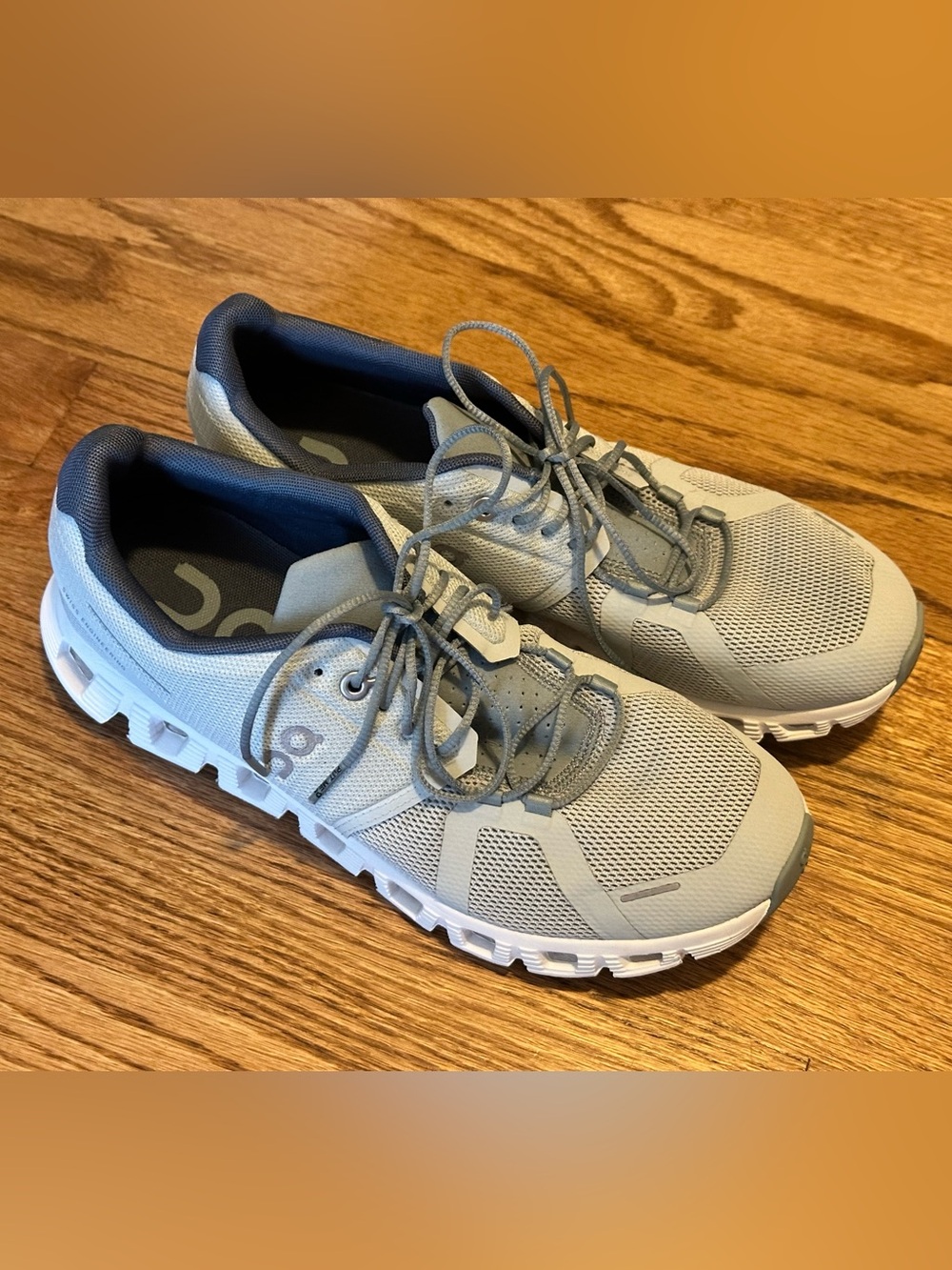 On Running Cloud 5 Women’s Running Shoes size 9.5